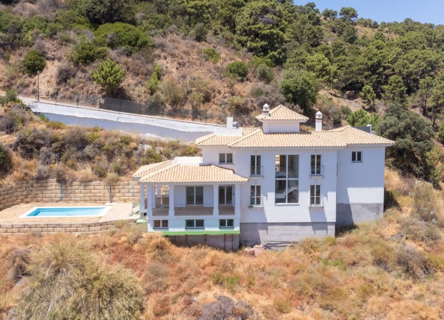 Resale - House - Detached Villa - Benahavís - Benahavís Centro