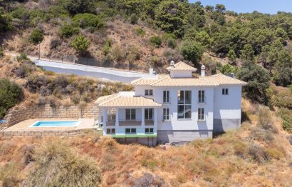 Resale - House - Detached Villa - Benahavís - Benahavís Centro