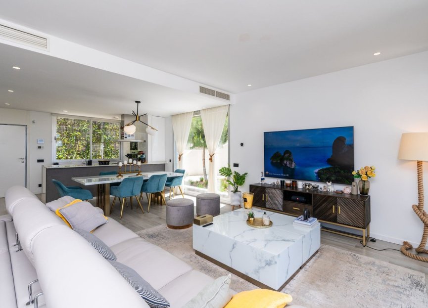 Resale - House - Townhouse - Estepona - Cancelada