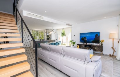 Resale - House - Townhouse - Estepona - Cancelada