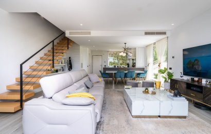 Resale - House - Townhouse - Estepona - Cancelada