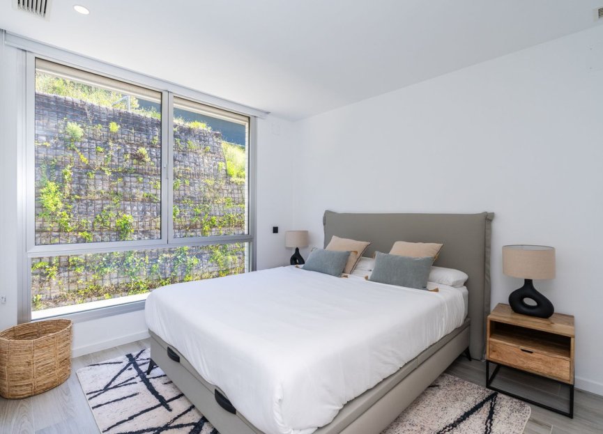 Resale - House - Townhouse - Estepona - Cancelada