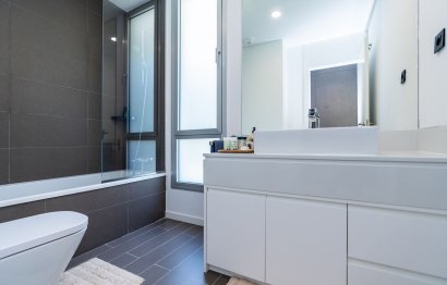 Resale - House - Townhouse - Estepona - Cancelada