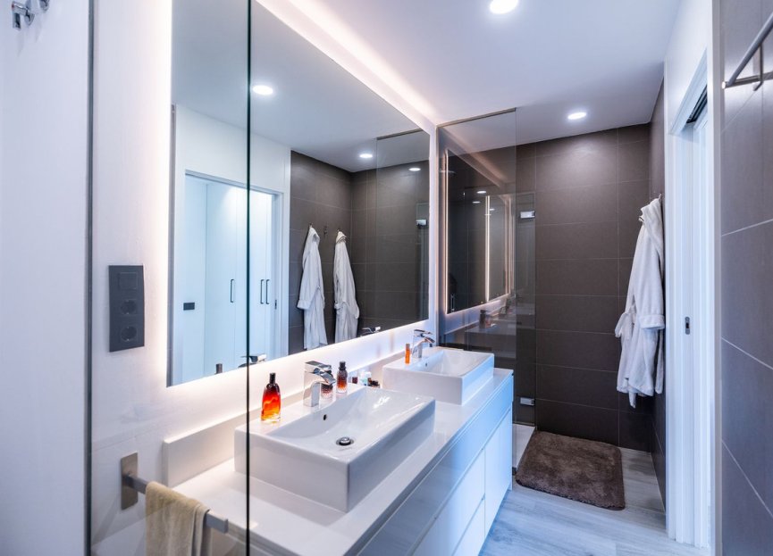 Resale - House - Townhouse - Estepona - Cancelada