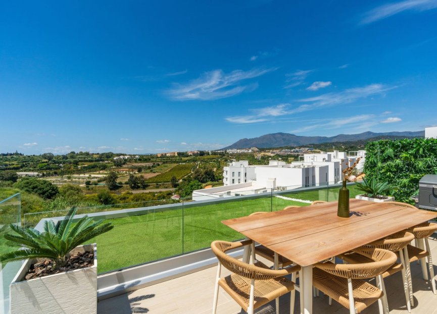 Resale - House - Townhouse - Estepona - Cancelada