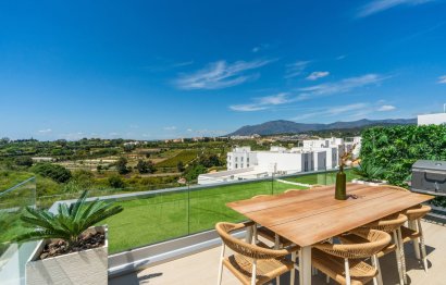 Resale - House - Townhouse - Estepona - Cancelada