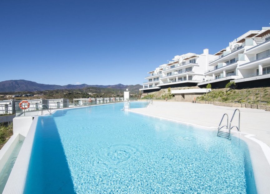 Resale - House - Townhouse - Estepona - Cancelada