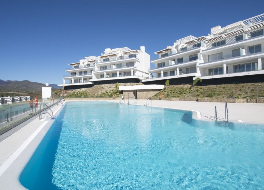 Resale - House - Townhouse - Estepona - Cancelada