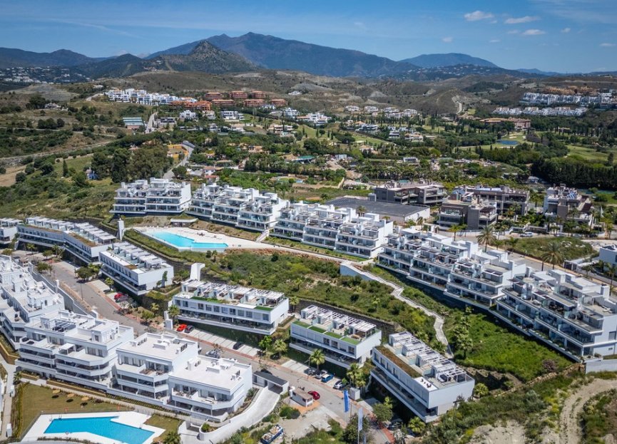 Resale - House - Townhouse - Estepona - Cancelada