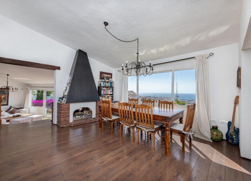 Resale - House - Detached Villa - Benalmádena - Benalmadena Centro