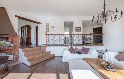 Resale - House - Detached Villa - Benalmádena - Benalmadena Centro