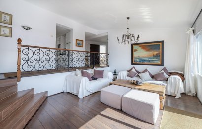 Resale - House - Detached Villa - Benalmádena - Benalmadena Centro