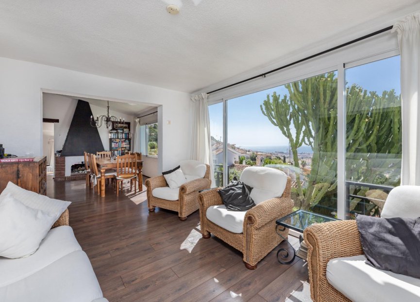 Resale - House - Detached Villa - Benalmádena - Benalmadena Centro