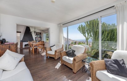 Resale - House - Detached Villa - Benalmádena - Benalmadena Centro