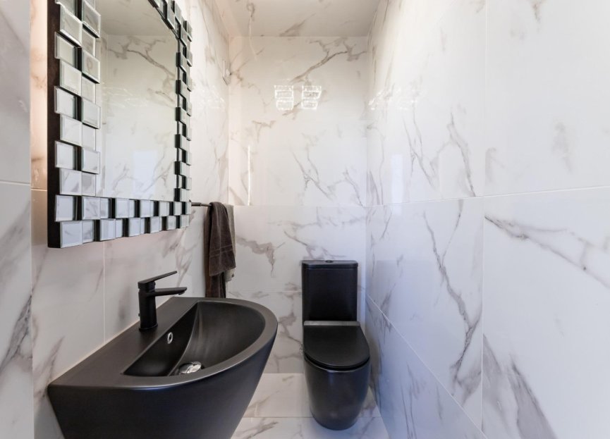 Resale - House - Detached Villa - Benalmádena - Benalmadena Centro