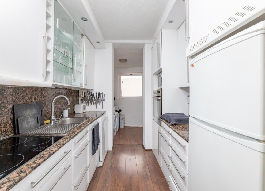 Resale - House - Detached Villa - Benalmádena - Benalmadena Centro