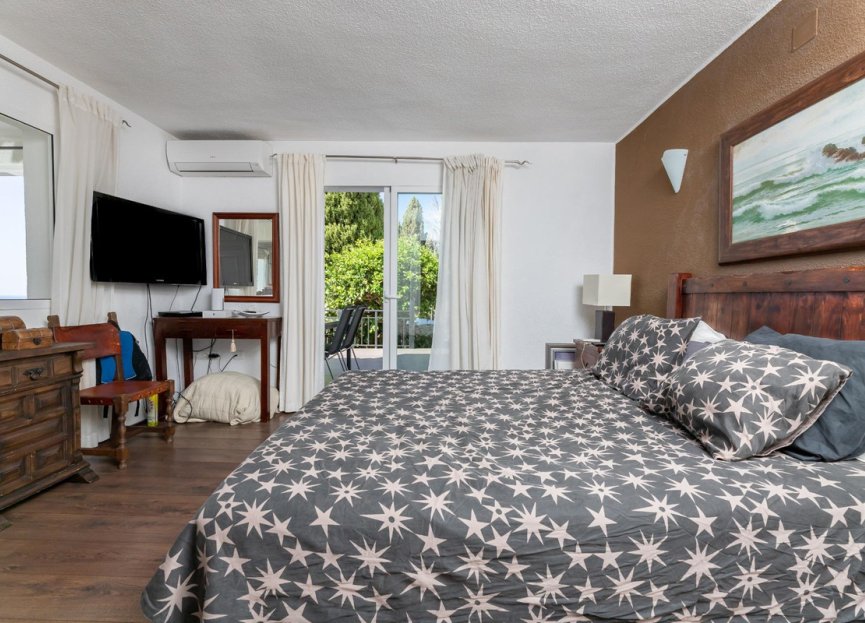 Resale - House - Detached Villa - Benalmádena - Benalmadena Centro