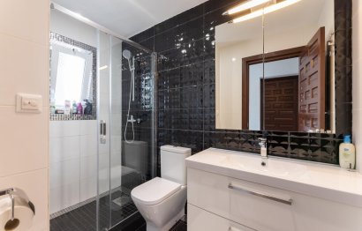 Resale - House - Detached Villa - Benalmádena - Benalmadena Centro