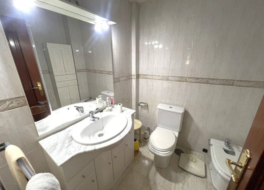 Resale - Apartment - Middle Floor Apartment - Fuengirola - Fuengirola Centro