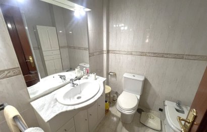 Resale - Apartment - Middle Floor Apartment - Fuengirola - Fuengirola Centro