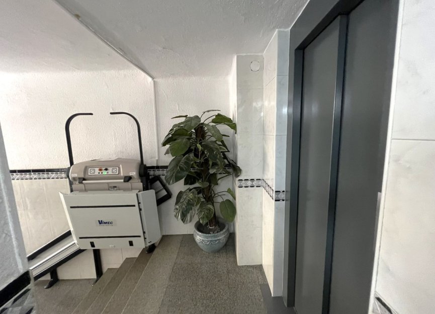Resale - Apartment - Middle Floor Apartment - Fuengirola - Fuengirola Centro