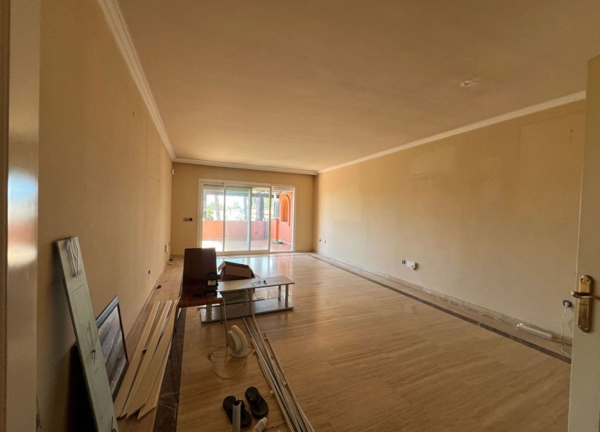 Resale - Apartment - Penthouse - Marbella - Puerto Banús