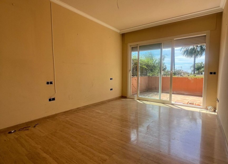 Resale - Apartment - Penthouse - Marbella - Puerto Banús