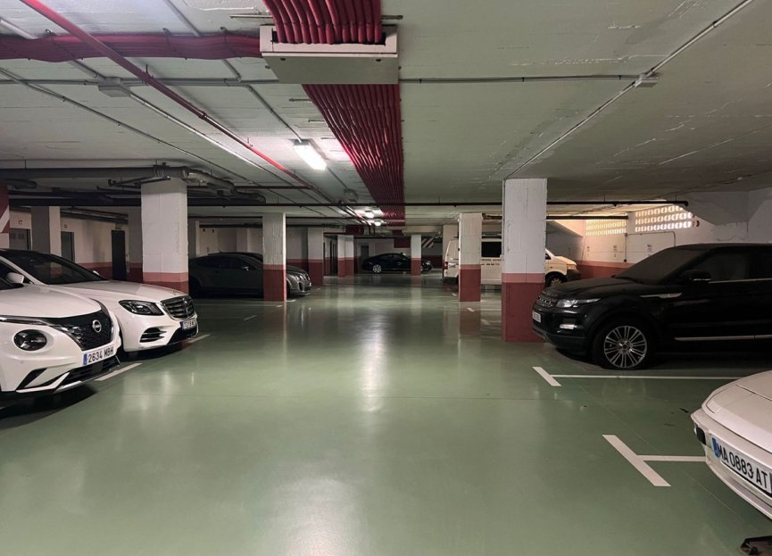 Resale - Apartment - Penthouse - Marbella - Puerto Banús