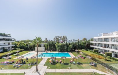 Resale - Apartment - Penthouse - Estepona - Bel Air