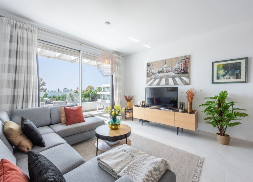 Resale - Apartment - Penthouse - Estepona - Bel Air