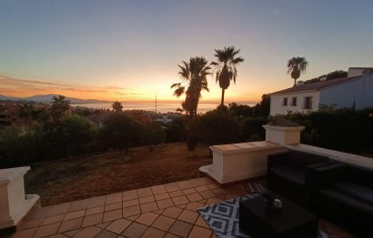Resale - House - Detached Villa - Estepona - Estepona Centro