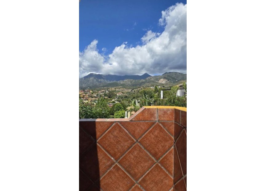 Resale - House - Semi-Detached House - Marbella - Marbella Centro