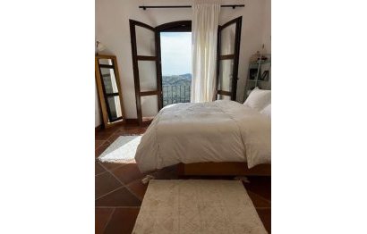 Resale - House - Townhouse - Benahavís - Benahavís Centro