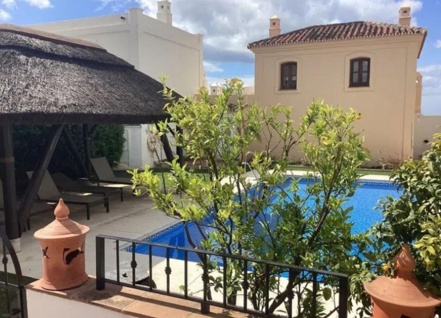 Resale - House - Townhouse - Benahavís - Benahavís Centro