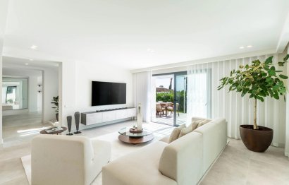 Resale - House - Detached Villa - Marbella - Nueva Andalucia