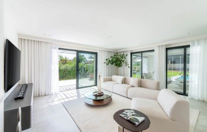 Resale - House - Detached Villa - Marbella - Nueva Andalucia