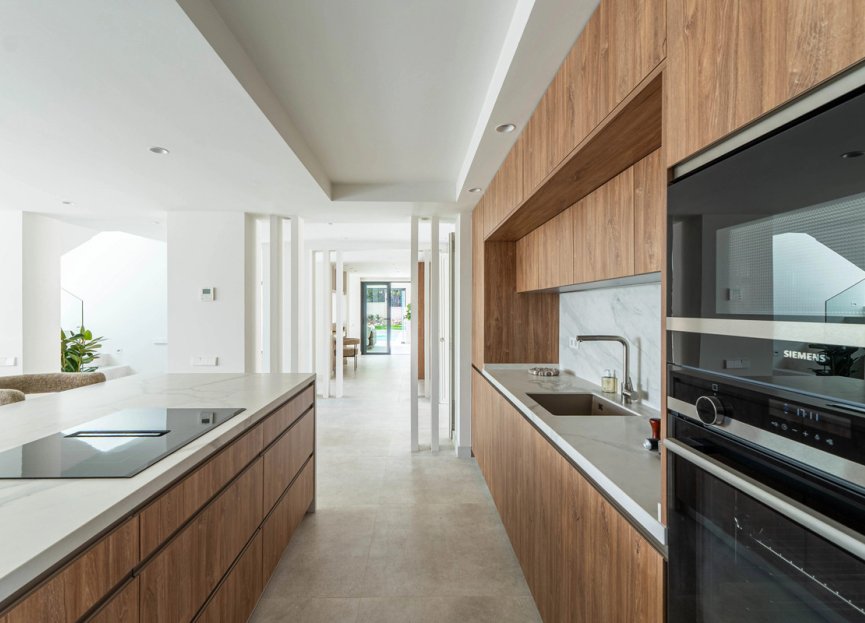 Resale - House - Detached Villa - Marbella - Nueva Andalucia