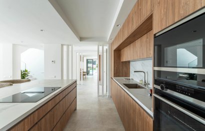 Resale - House - Detached Villa - Marbella - Nueva Andalucia