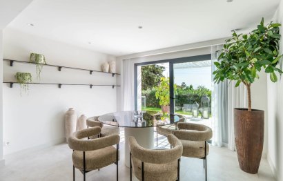 Resale - House - Detached Villa - Marbella - Nueva Andalucia