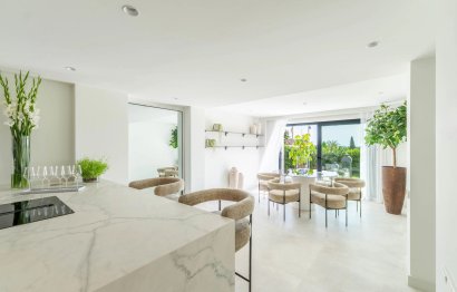 Resale - House - Detached Villa - Marbella - Nueva Andalucia