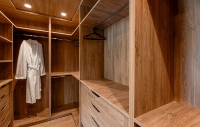 Resale - House - Detached Villa - Marbella - Nueva Andalucia