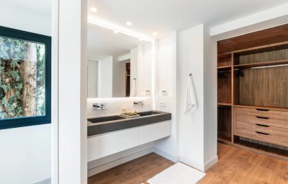 Resale - House - Detached Villa - Marbella - Nueva Andalucia