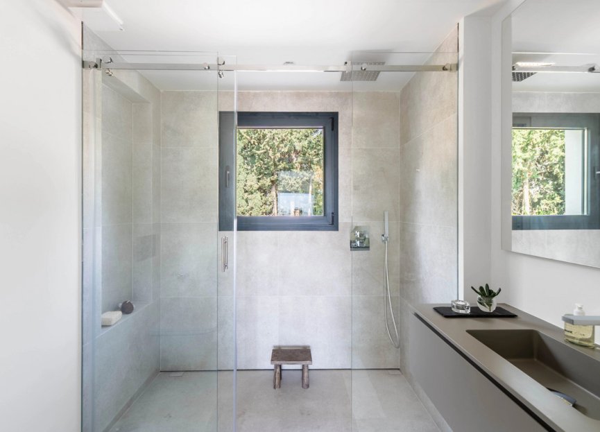 Resale - House - Detached Villa - Marbella - Nueva Andalucia