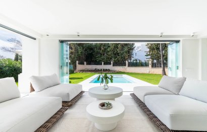 Resale - House - Detached Villa - Marbella - Nueva Andalucia