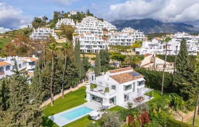 Resale - House - Detached Villa - Marbella - Nueva Andalucia