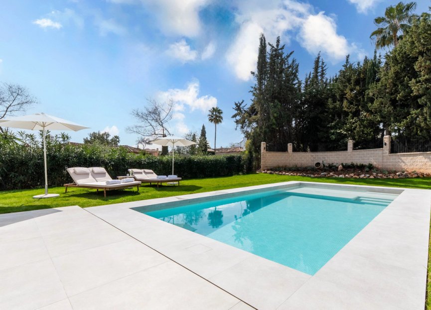 Resale - House - Detached Villa - Marbella - Nueva Andalucia