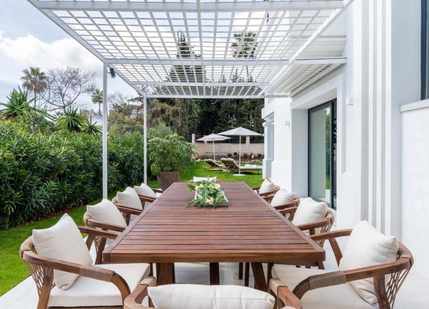 Resale - House - Detached Villa - Marbella - Nueva Andalucia