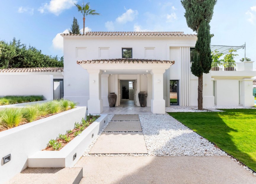 Resale - House - Detached Villa - Marbella - Nueva Andalucia