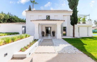 Resale - House - Detached Villa - Marbella - Nueva Andalucia