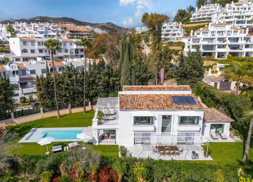Resale - House - Detached Villa - Marbella - Nueva Andalucia